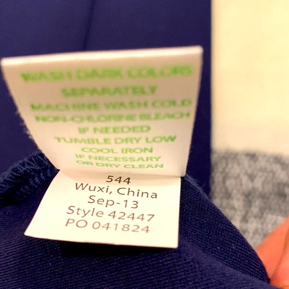 LILLY PULITZER Travel Pant Stretch Ponte Pintuck Leggings Midnight Navy Size M - Picture 8 of 8